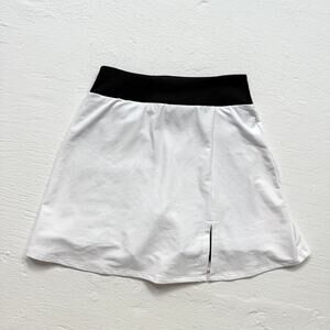 Carbon38 Tennis Skirt in White & Black Built In Shorts, Size Small